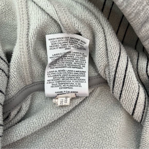 Adidas Boys Gray/Black Hoodie 100% Polyester Size Large 14-16 Fleece Lined - Picture 7 of 7